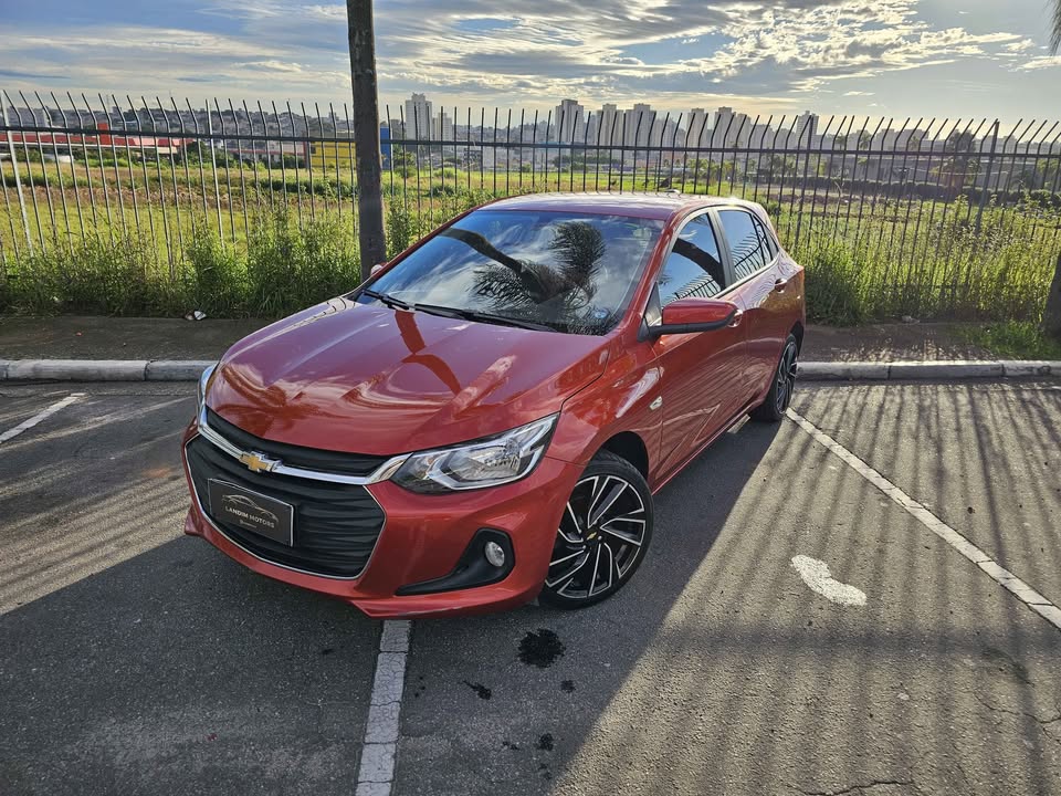 Chevrolet Onix LTZ Turbo MT Laranja
